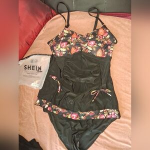 SHEIN Black Floral Swimsuit